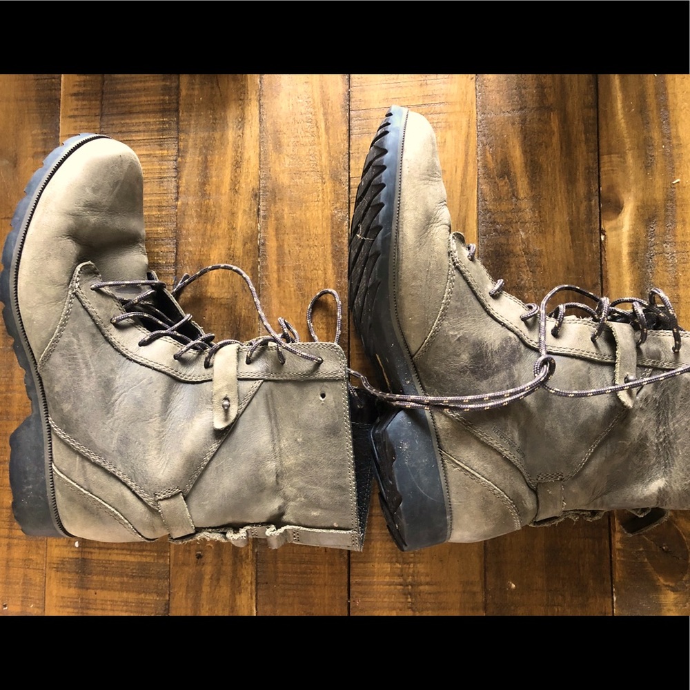 Teva Lace-Up De La Vina boots